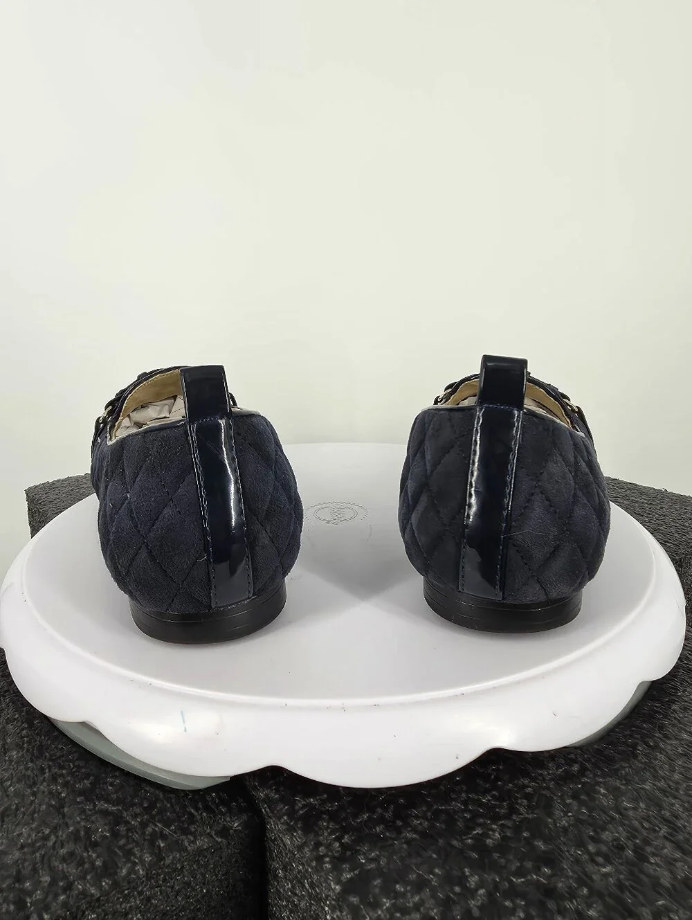 Ellen Tracy Ireland 8M Navy Blue Quilted Suede Patent Leather Buckle Flats Shoes